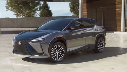 Lexus RZ 450e Luxury 2025