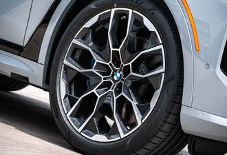 BMW X7 M60i
