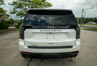 Chevrolet Suburban 2025