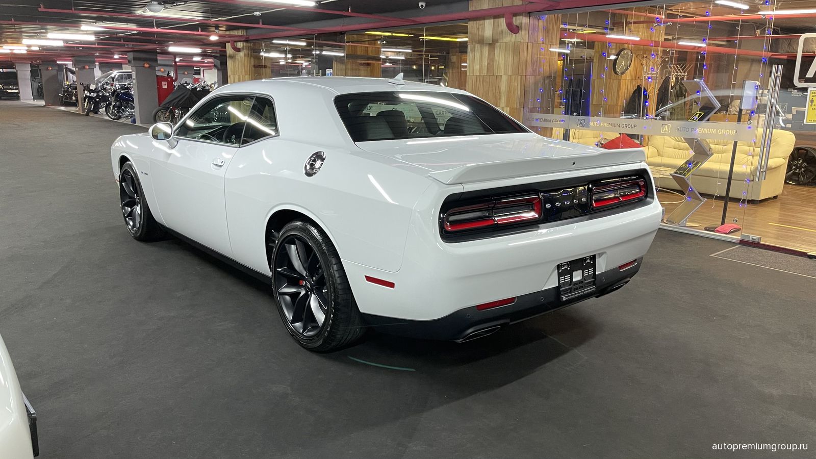 Dodge Challenger R T 2020 5 7 V8 Hemi® Бензин 375 л с коробка