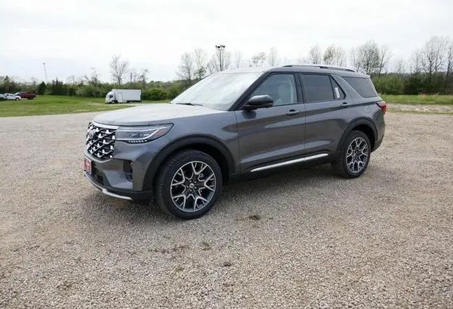 Ford Explorer Platinum 2025