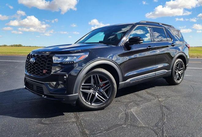 Ford Explorer ST 2025