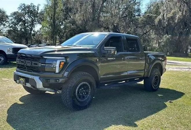 Ford F-150 Raptor  2025