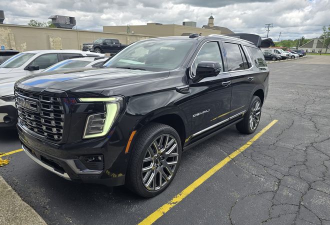 GMC Yukon Denali Ultimate 2025