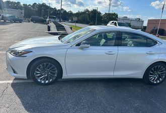 Lexus ES 2025