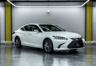 Lexus ES 2025