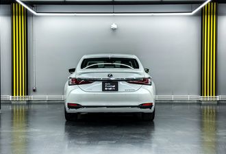 Lexus ES 2025