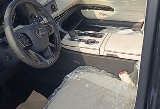 Lexus LM 350h VIP