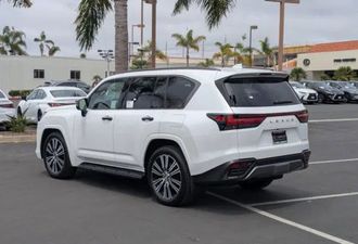 Lexus LX 2025
