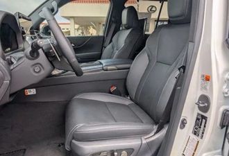 Lexus LX 2025