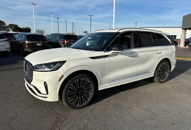 Lincoln Aviator Black Label 2025