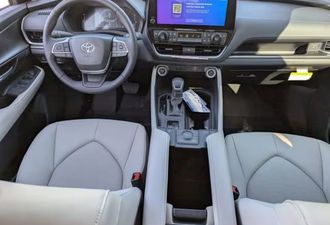 Toyota Grand Highlander 2025