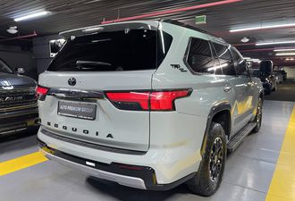 Toyota Sequoia 2023