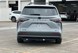 Toyota Sienna 2025