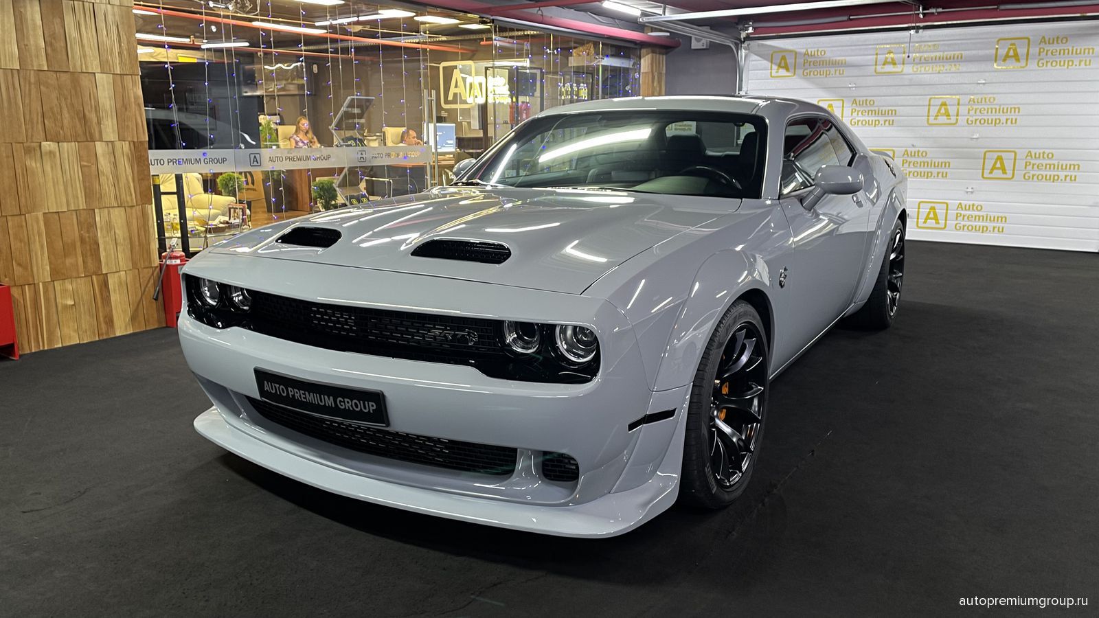 Dodge Challenger srt Hellcat 2020