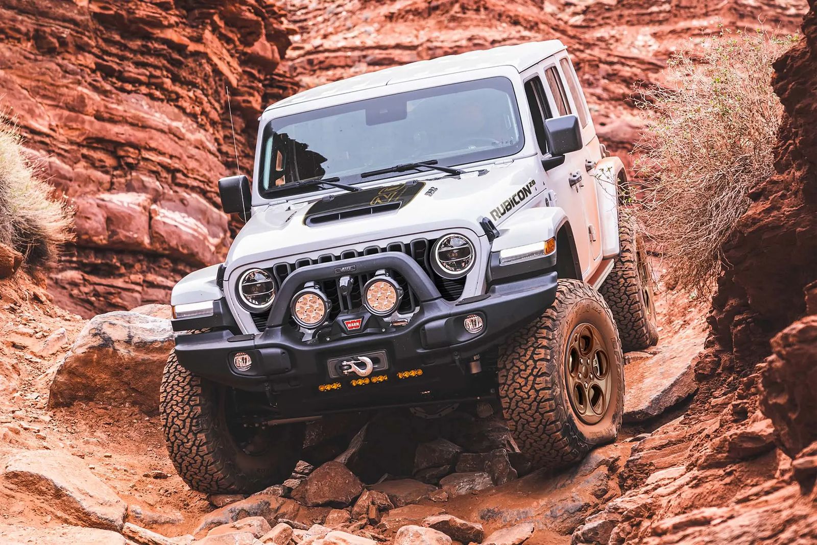 Зачем Jeep Wrangler 2023 года с 37-дюймовыми шинами!