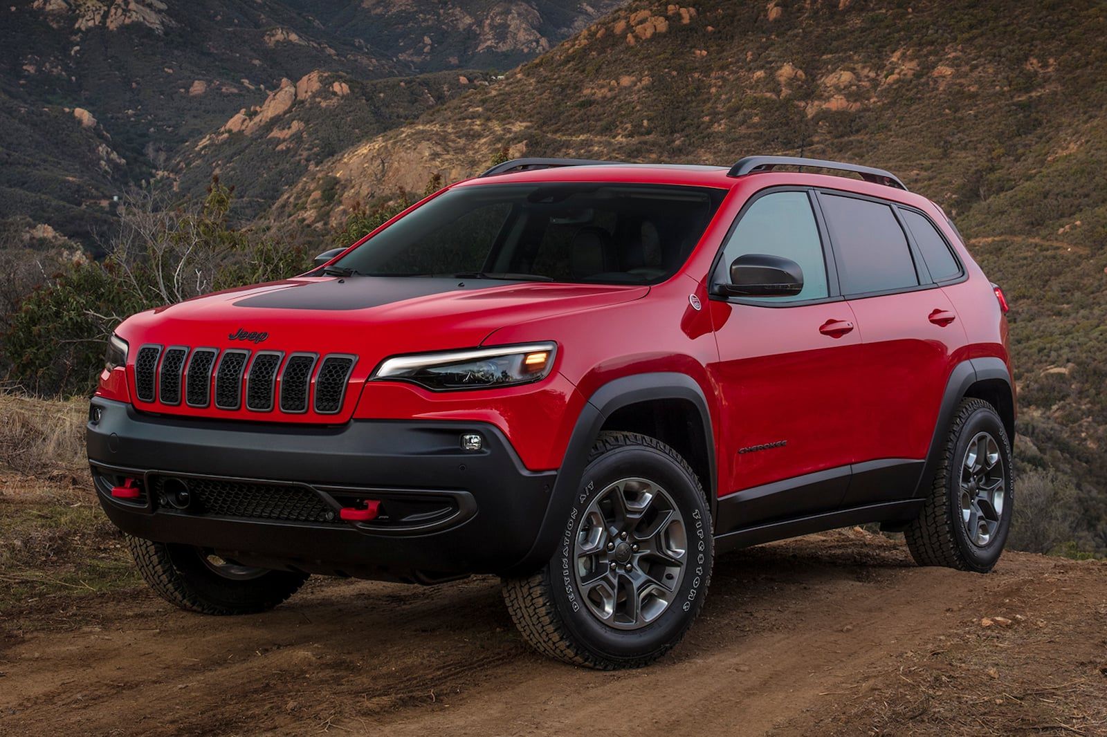 Ассортимент Jeep Cherokee 2023 года будет значительно сокращен, а двигатель V6 будет исключен (foto: jeep)