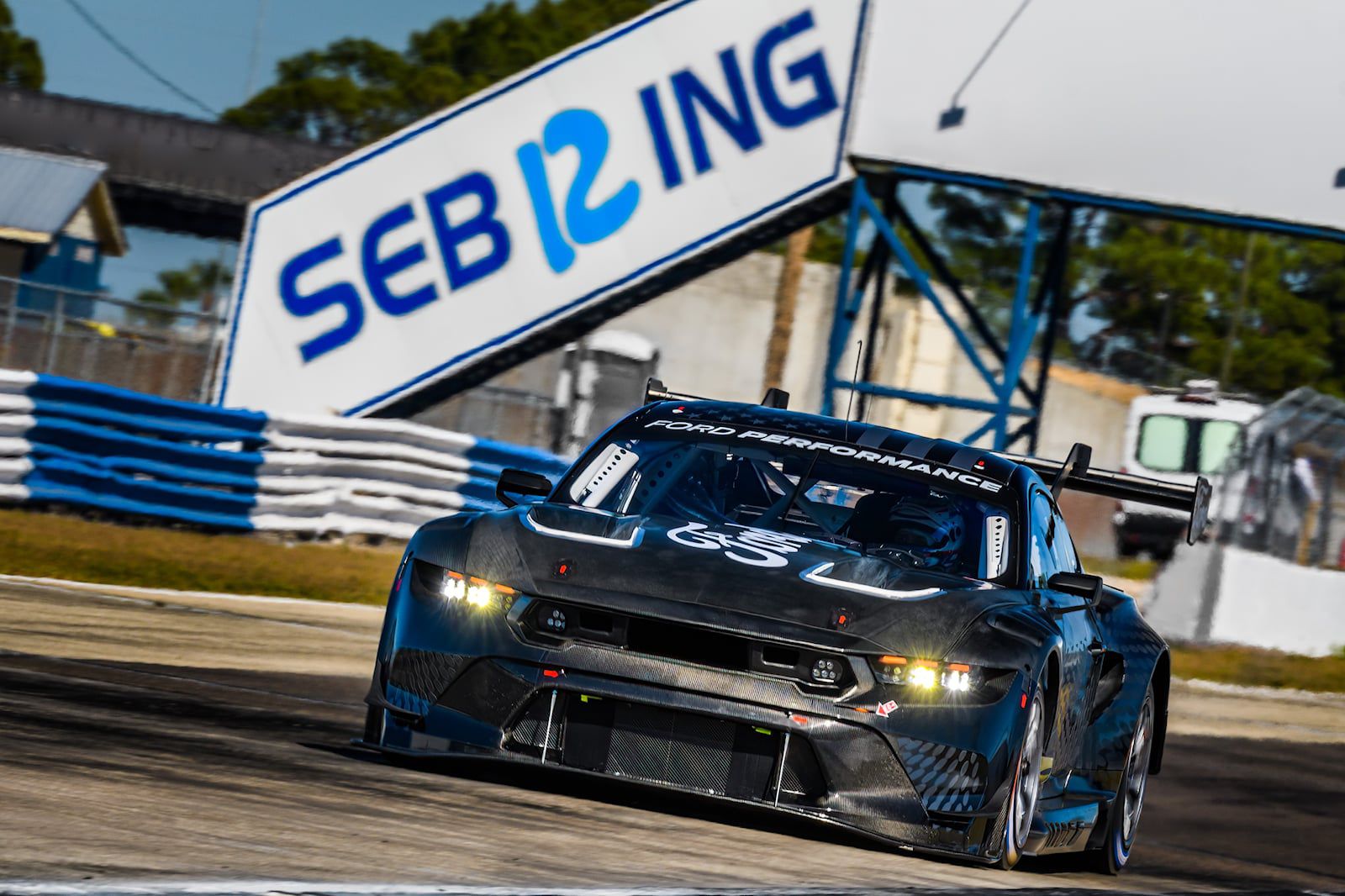 Ford Mustang GT3 на базе Dark Horse на этой неделе проходит свои первые испытания на автодроме! (foto: ford performence)