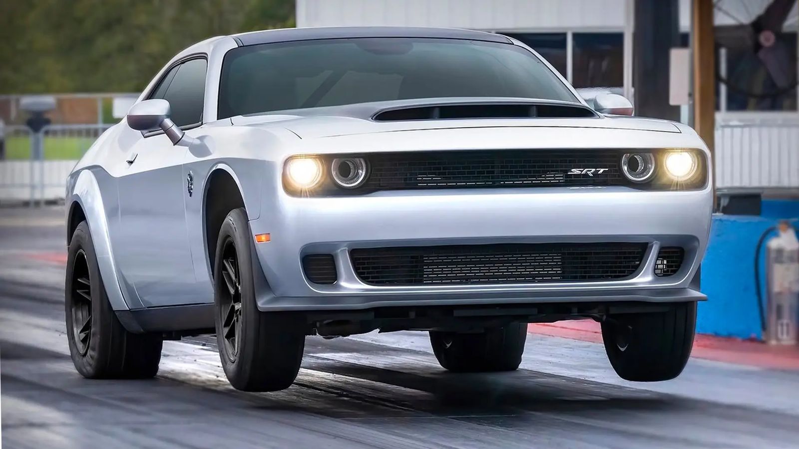 Dodge Challenger srt Hellcat 2018 ангельские глазки