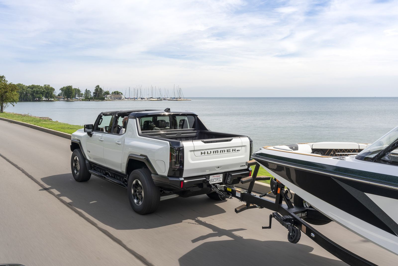 GMC Hummer EV PICKUP 2023 года (foto: gmc)