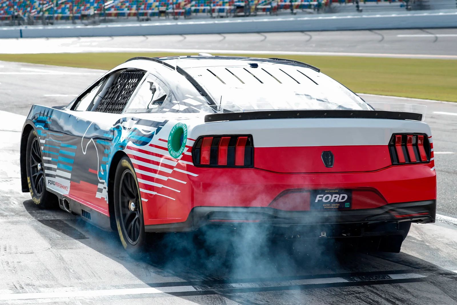 Новый Ford Mustang для NASCAR