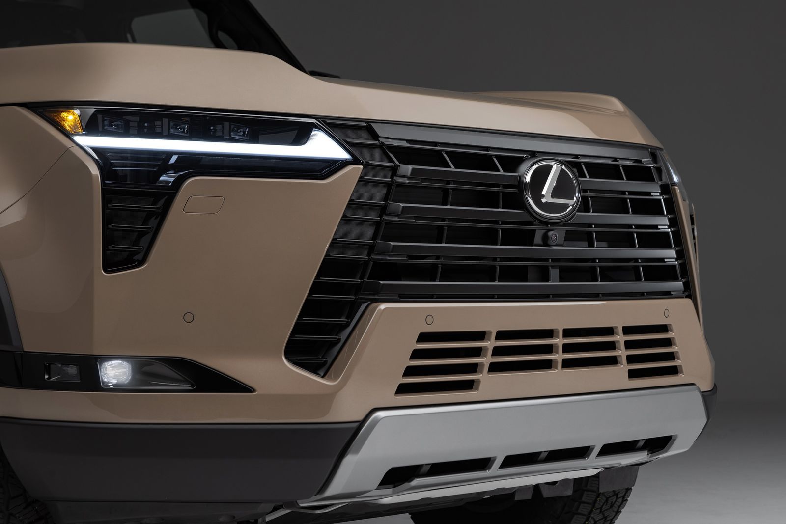 Новый Lexus GX 550