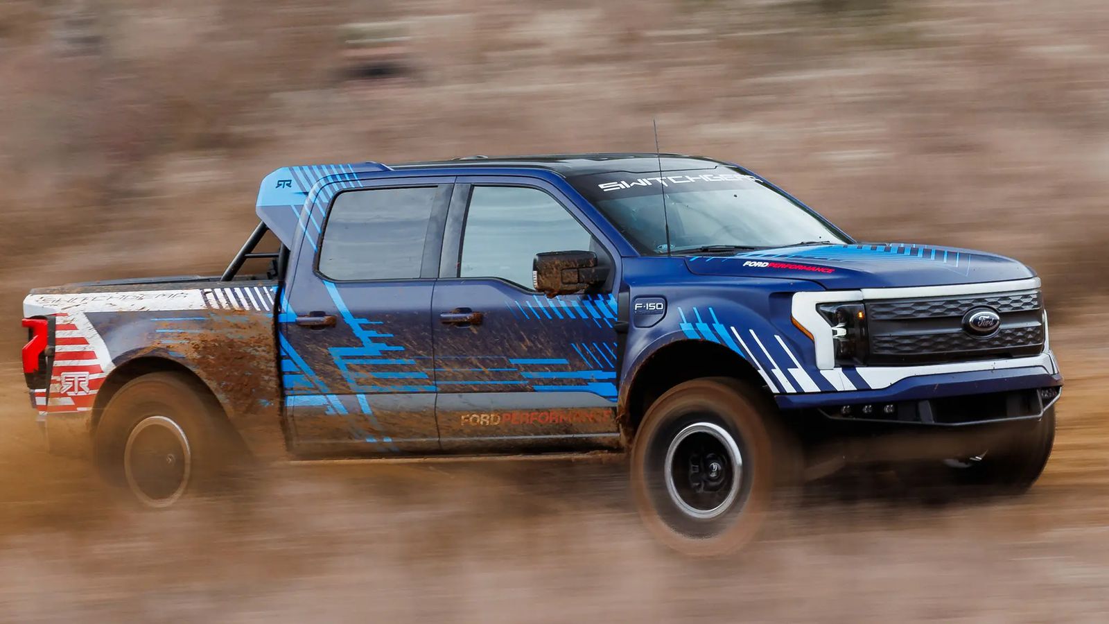 Ford наконец-то построил F-150 Lightning Raptor (foto: ford)