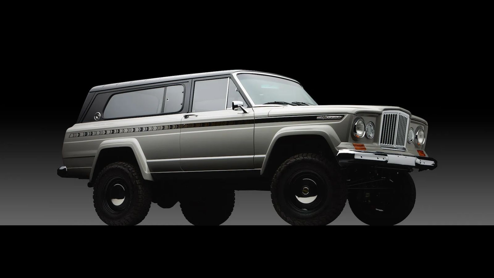 Safe Flight 1975 Jeep Cherokee