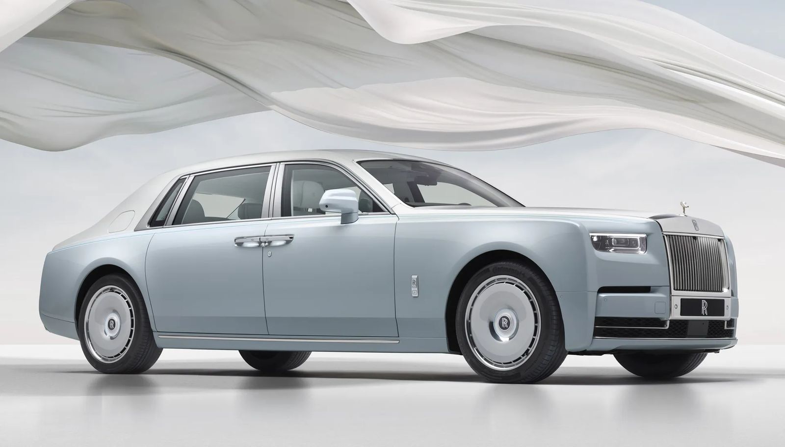 Rolls-Royce Phantom VIII  2025