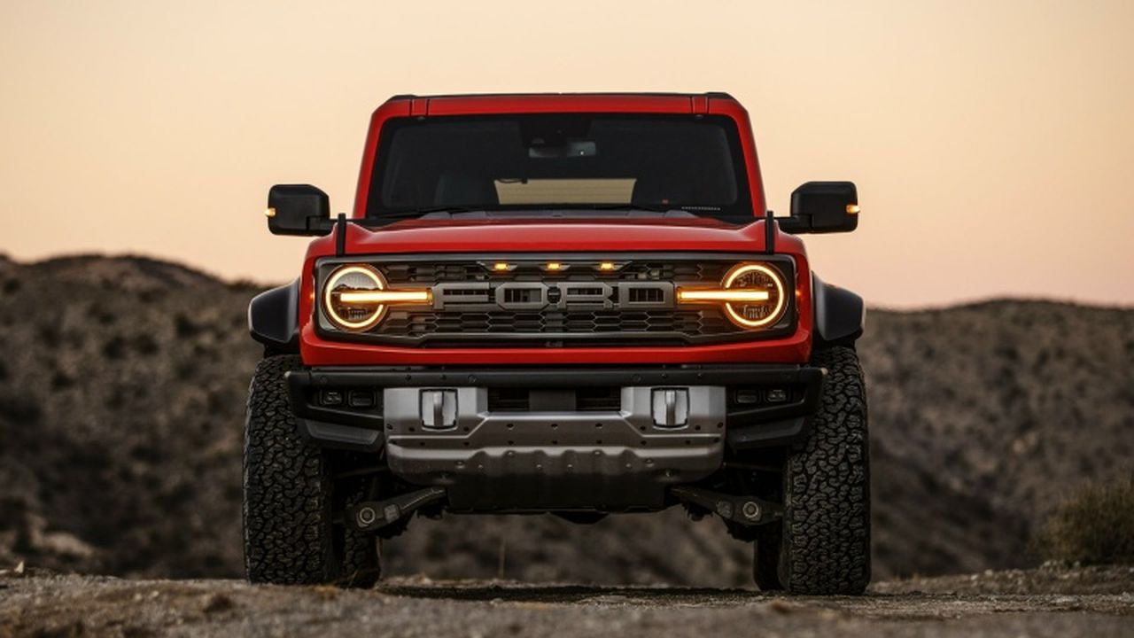 Неистовый 418-сильный Ford Bronco Raptor обновился к 2025 году и уже доступен для заказа
