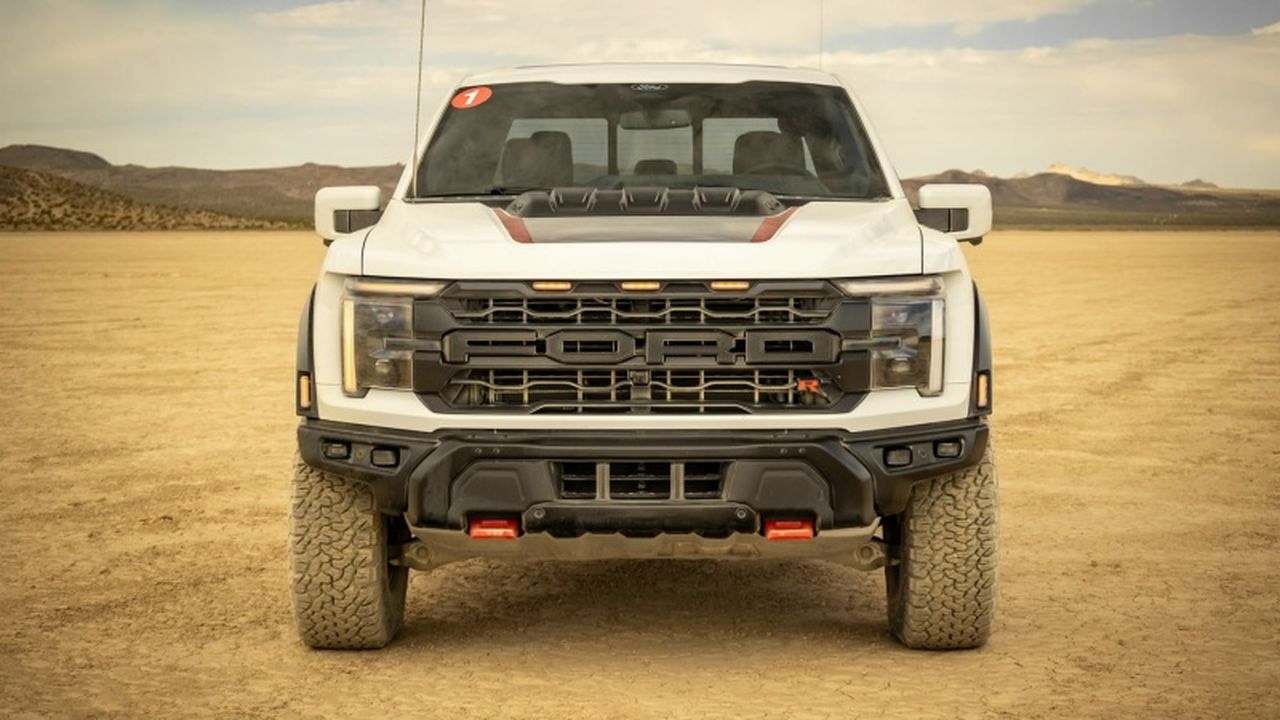 "Высший хищник" 2025 Ford F-150 Raptor R уже доступен к заказу
