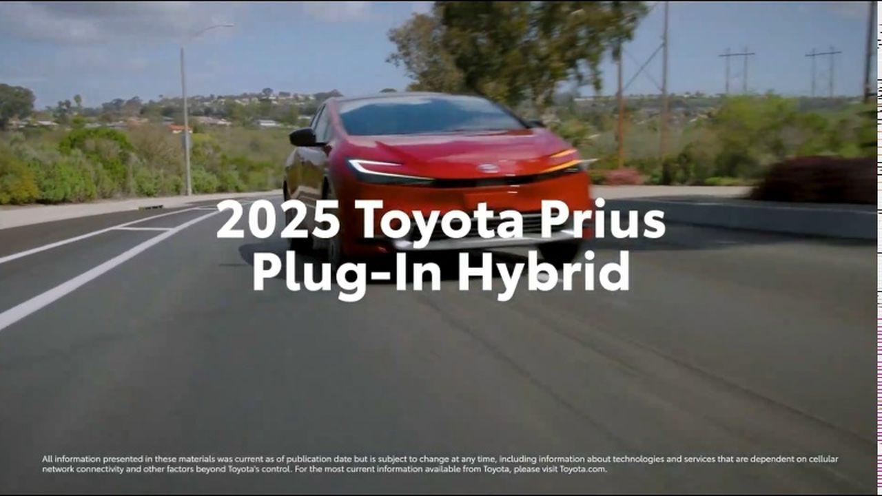 2025 Toyota Prius Plug-in Hybrid: самый продаваемый гибрид в мире, теперь стал ещё и самым «классным»