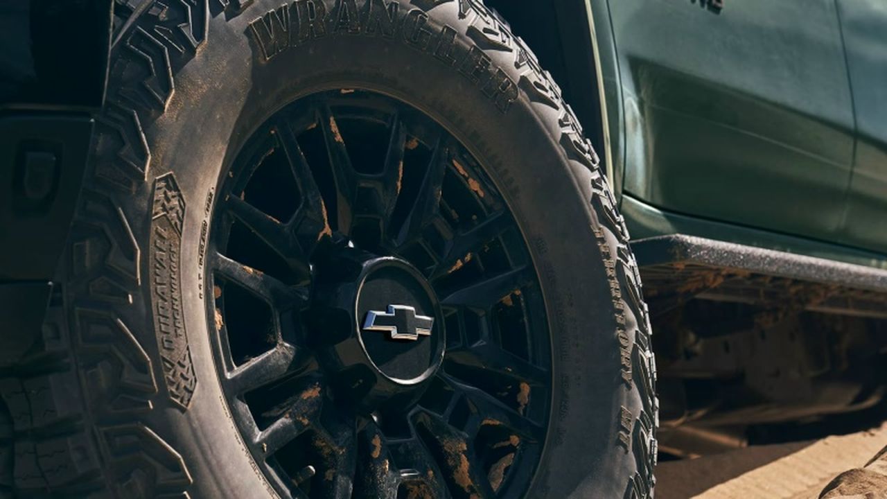 2026 Chevrolet Silverado 2500 HD — брутальный снаружи, умный внутри