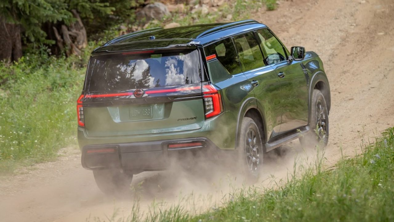 Инженеры Nissan подвергли Armada PRO 4X строгим испытаниям на прочность и проверили внедорожные возможности