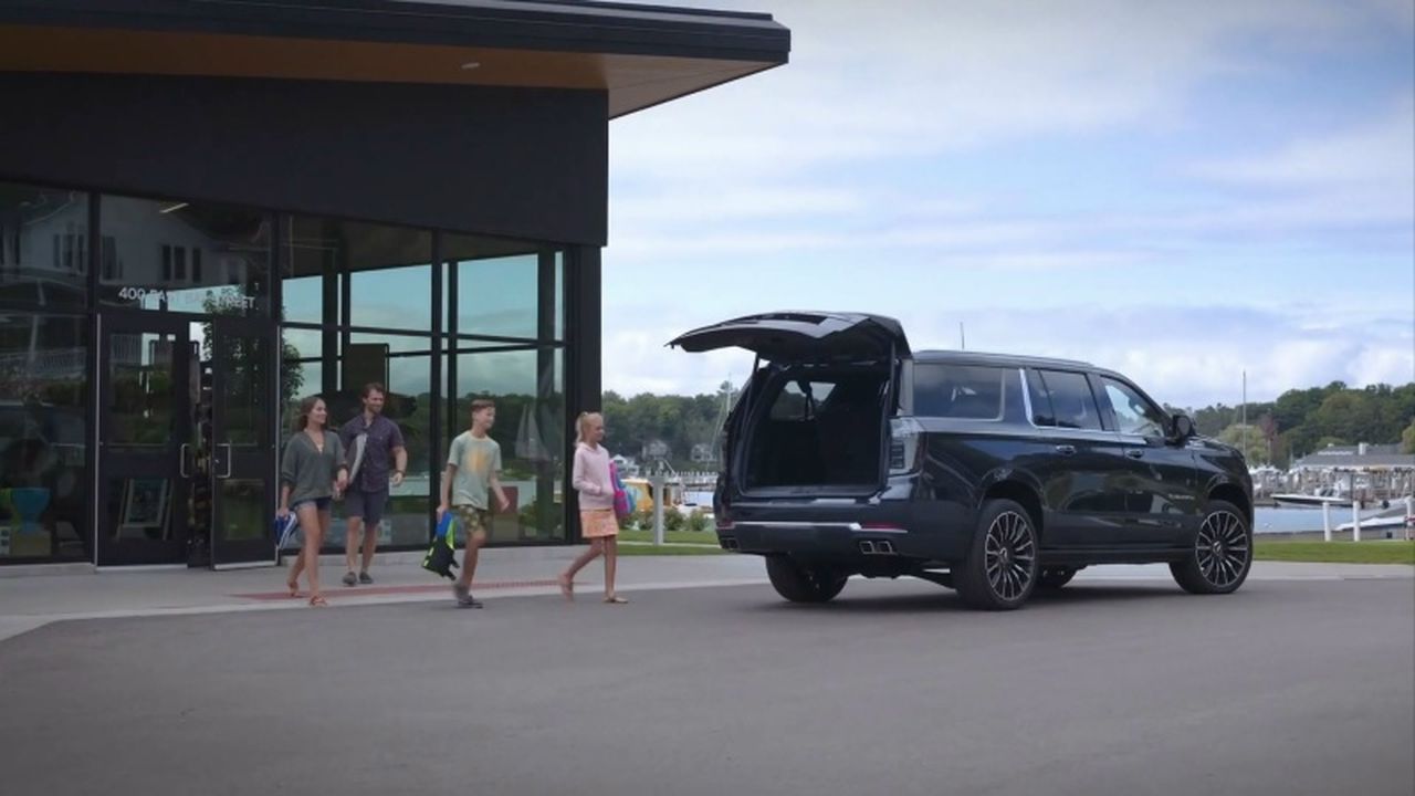 2026 Chevrolet Suburban — семейный комфорт в формате XXL