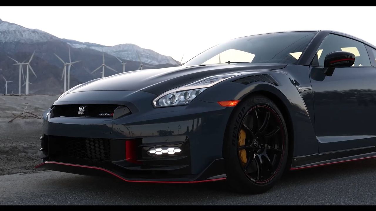 2024 Nissan GT-R - обновлённый "убийца суперкаров"!