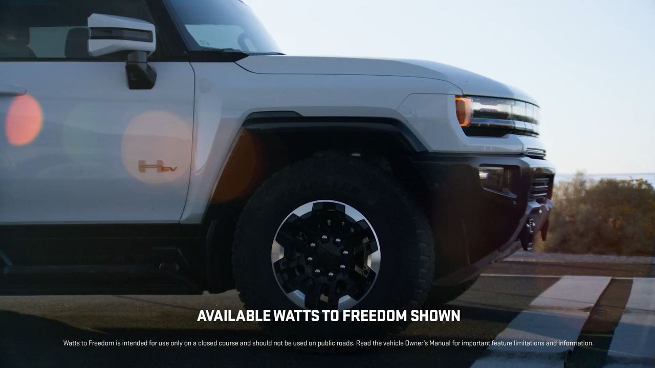 Умопомрачительный пикап 2025 GMC HUMMER EV с системой «Watts To Freedom».